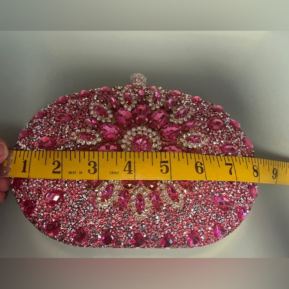 Ramla Pink/Gold Crystal Clutch with removable strap and handle - Picture 6 of 10